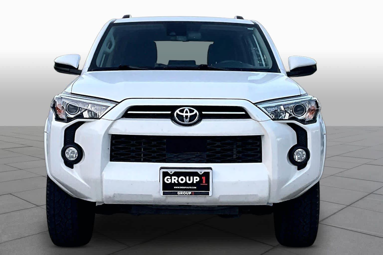 Used 2020 Toyota 4Runner SR5 AWD/4WD image 4