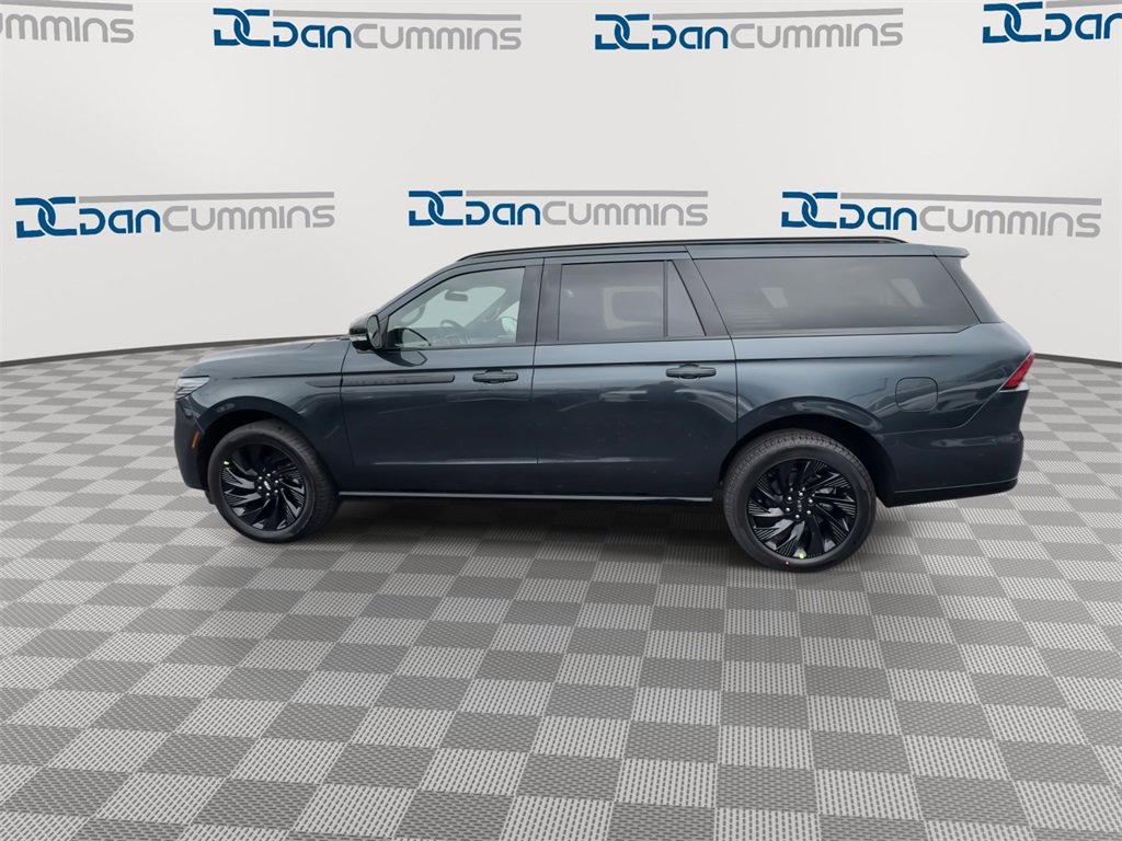 New 2025 Lincoln Navigator L Reserve w/ Jet Appearance Package image 5