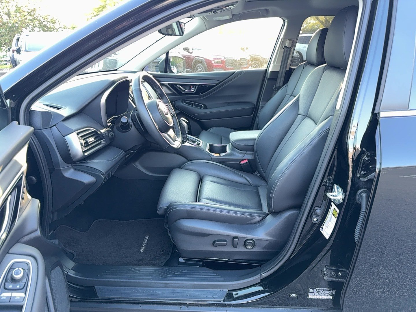 Certified 2025 Subaru Outback Limited AWD/4WD image 14