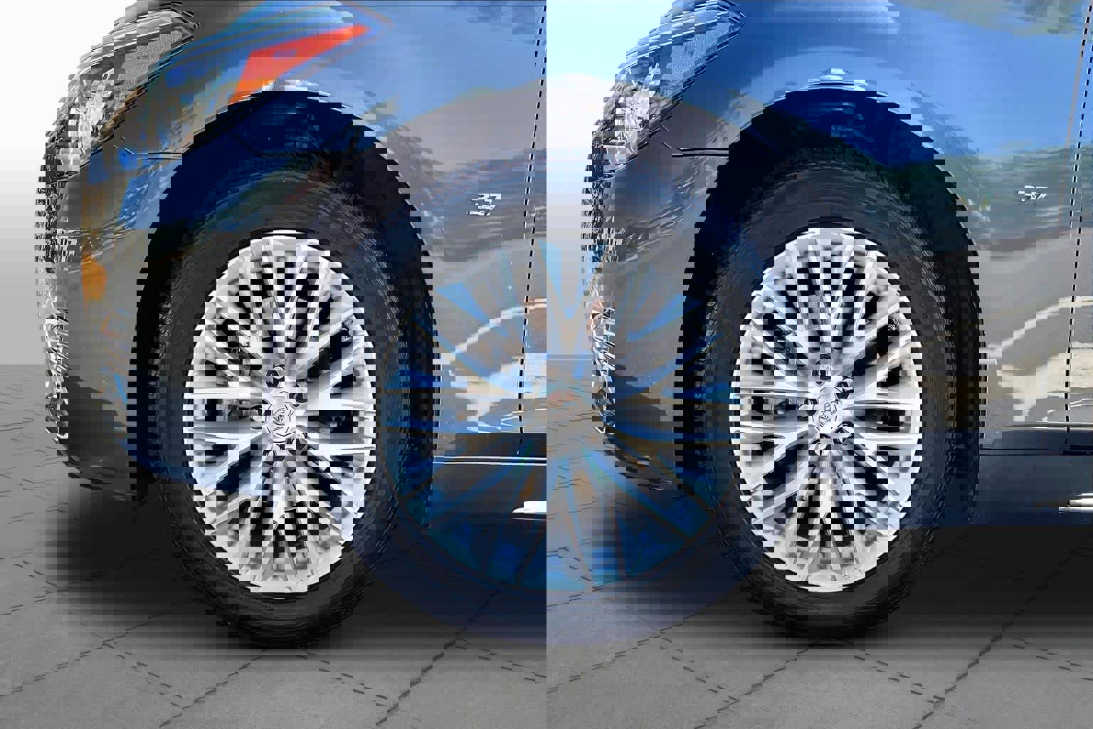 Used 2015 INFINITI Q70 L 3.7 image 11