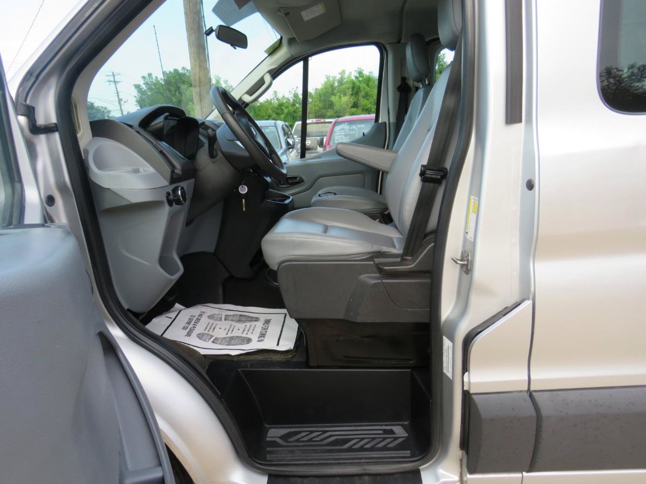 Used 2015 Ford Transit 350 XL RWD image 14