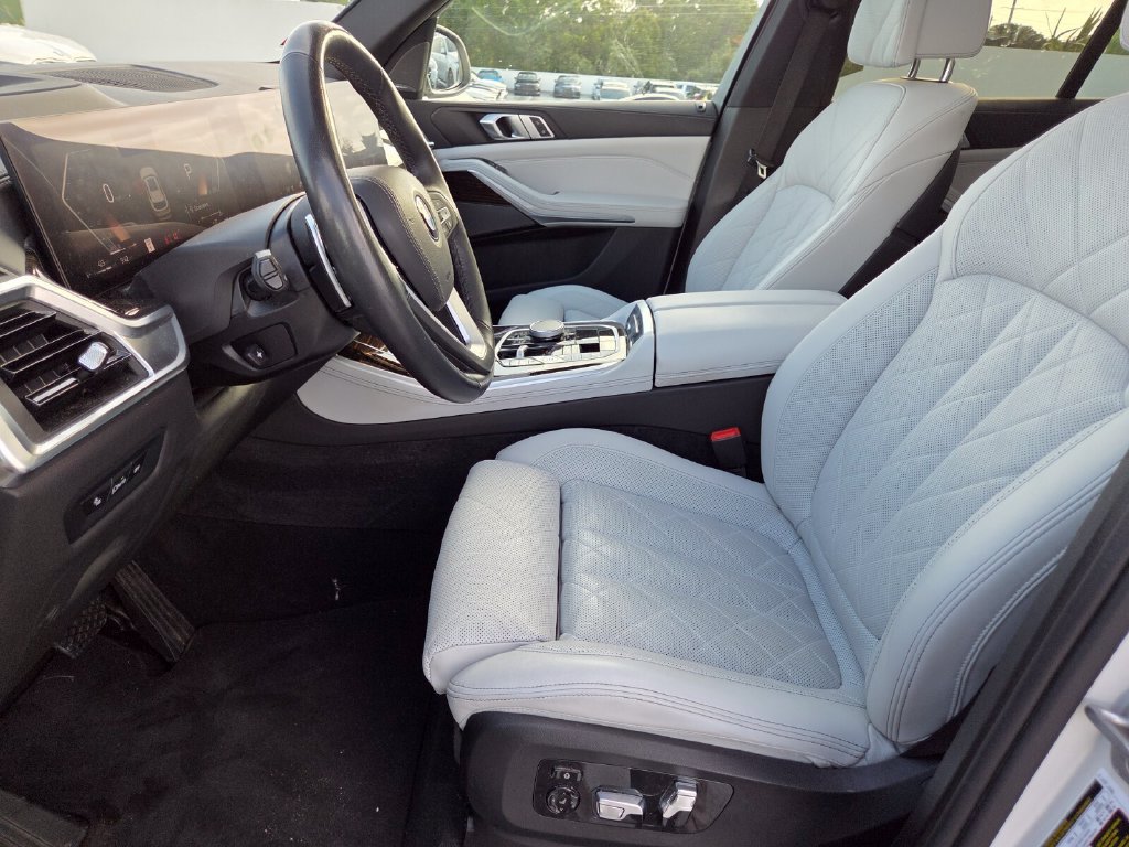 Certified 2024 BMW X5 xDrive40i w/ Premium Package AWD/4WD image 9