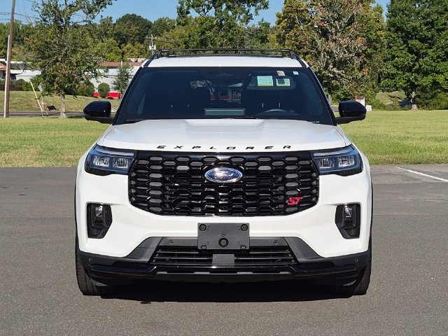 Used 2025 Ford Explorer ST AWD/4WD image 16