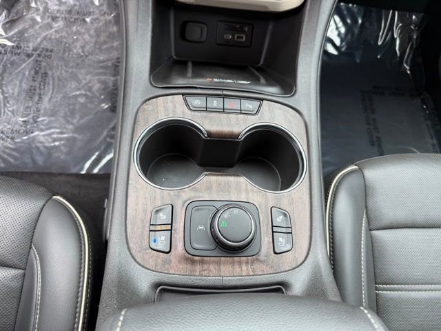 Used 2023 GMC Acadia Denali image 24