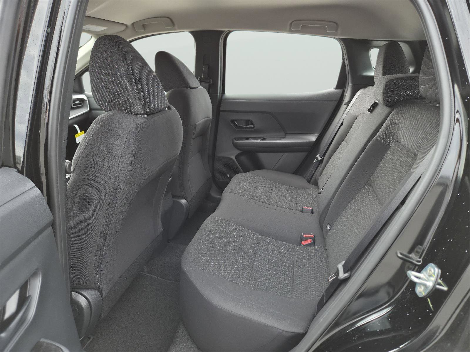 New 2026 Nissan Kicks SR image 12