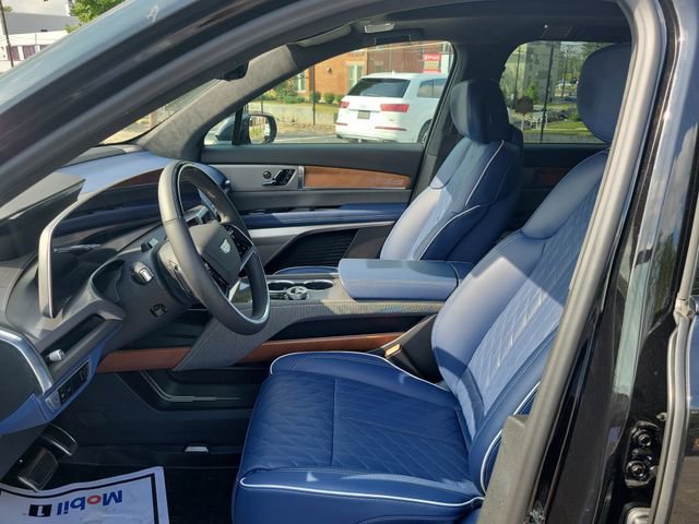 New 2026 Cadillac Vistiq Premium Luxury w/ LPO, Floor Liner Package image 21