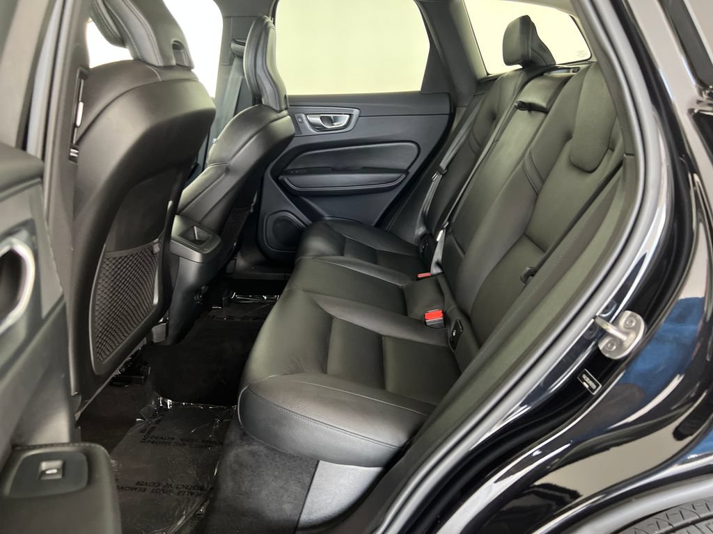 Used 2024 Volvo XC60 B5 Plus AWD/4WD image 27