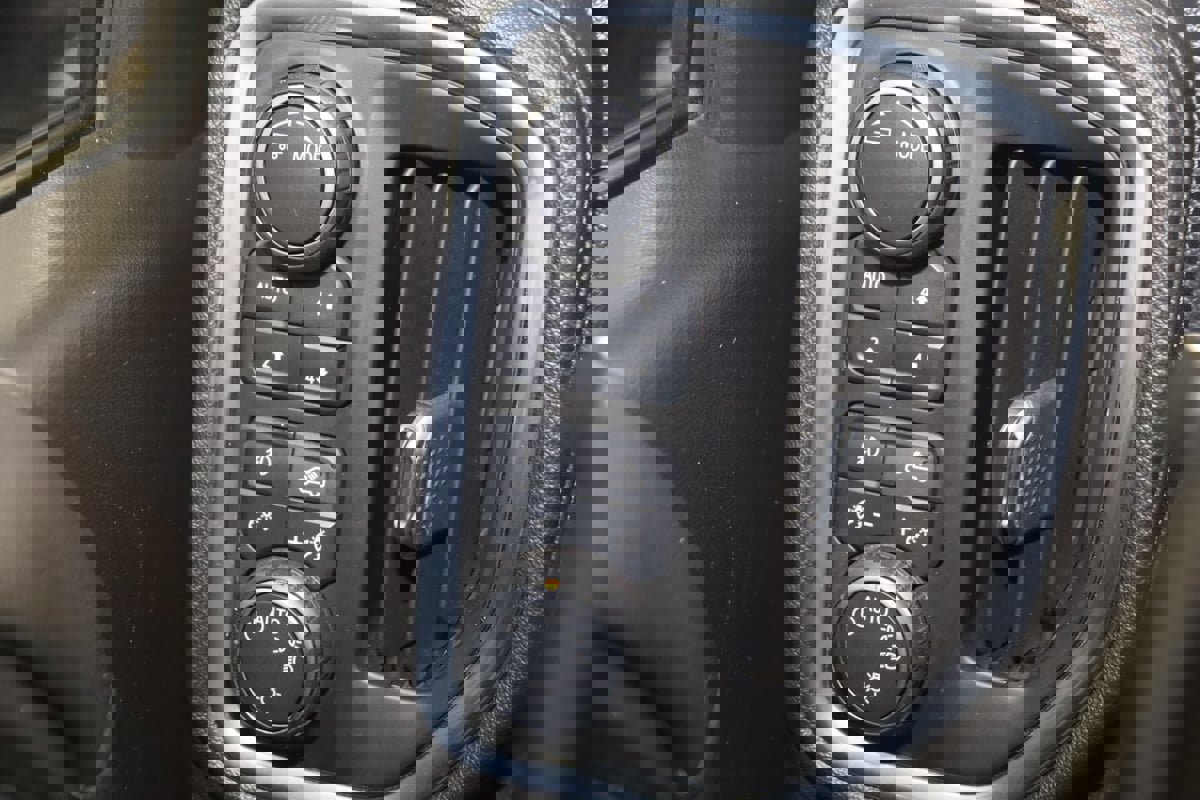 Used 2020 Chevrolet Silverado 1500 LT Trail Boss image 22