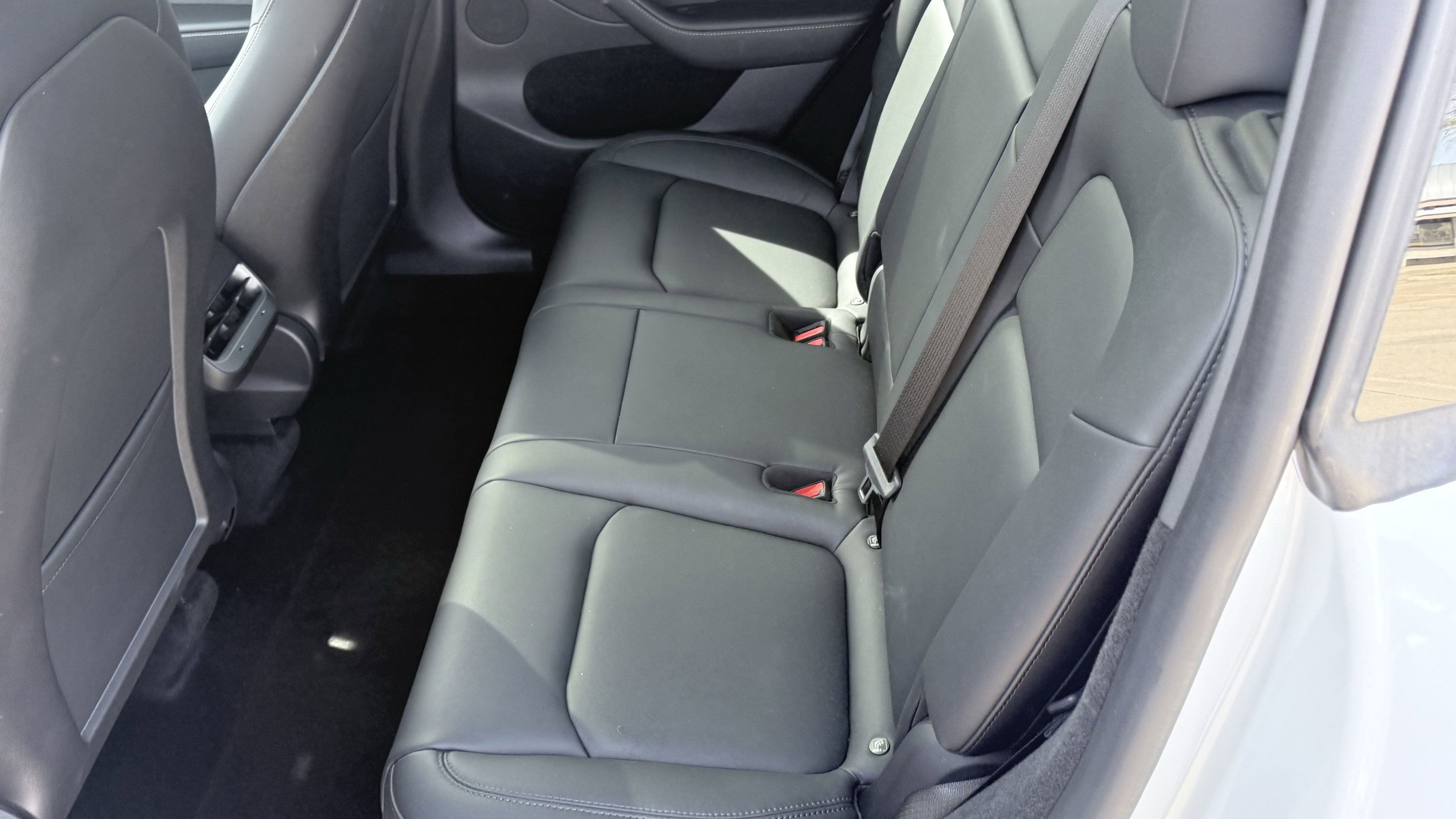 Used 2023 Tesla Model Y Long Range image 29