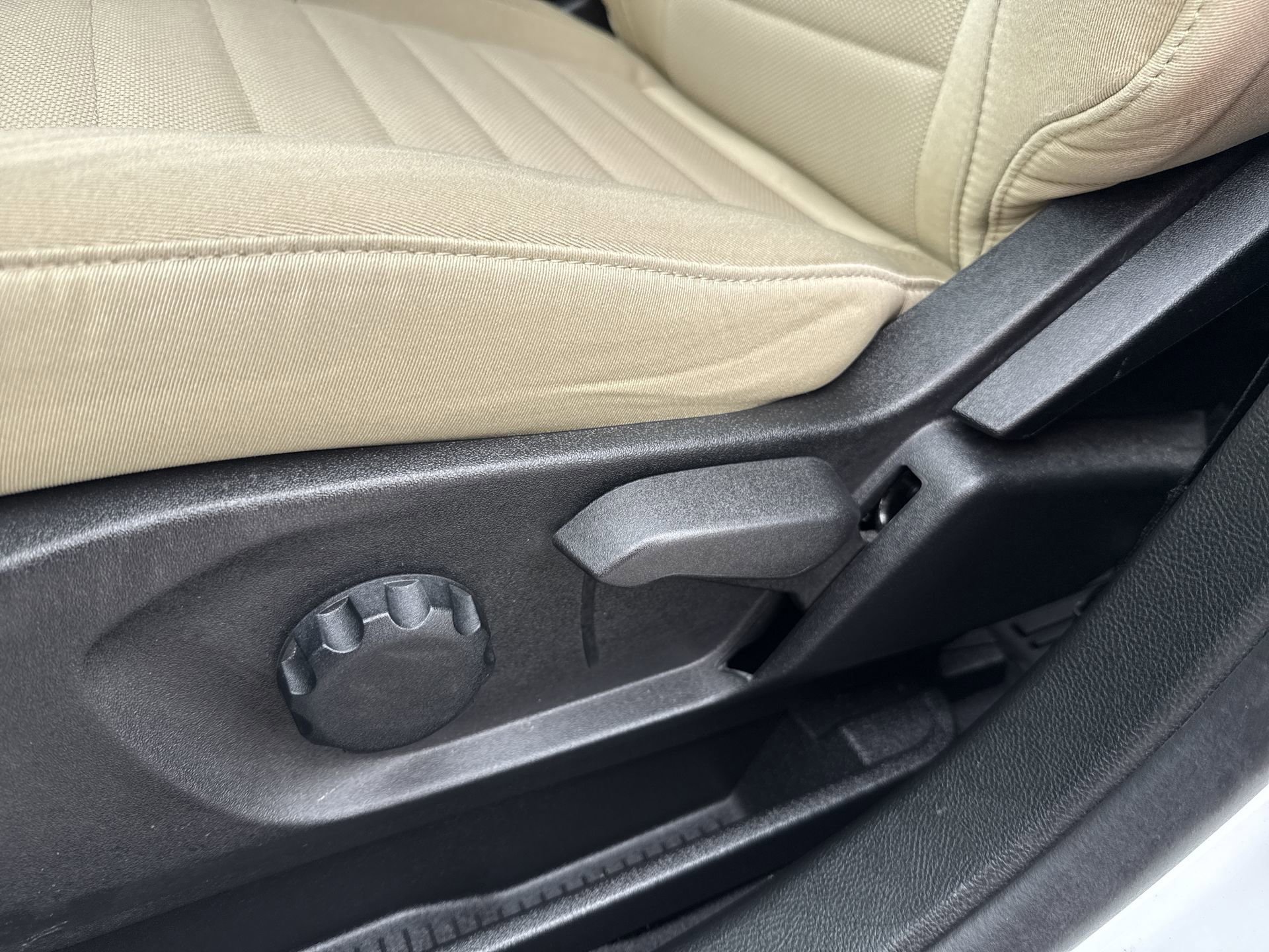 Used 2024 Ford Edge SE AWD/4WD image 14
