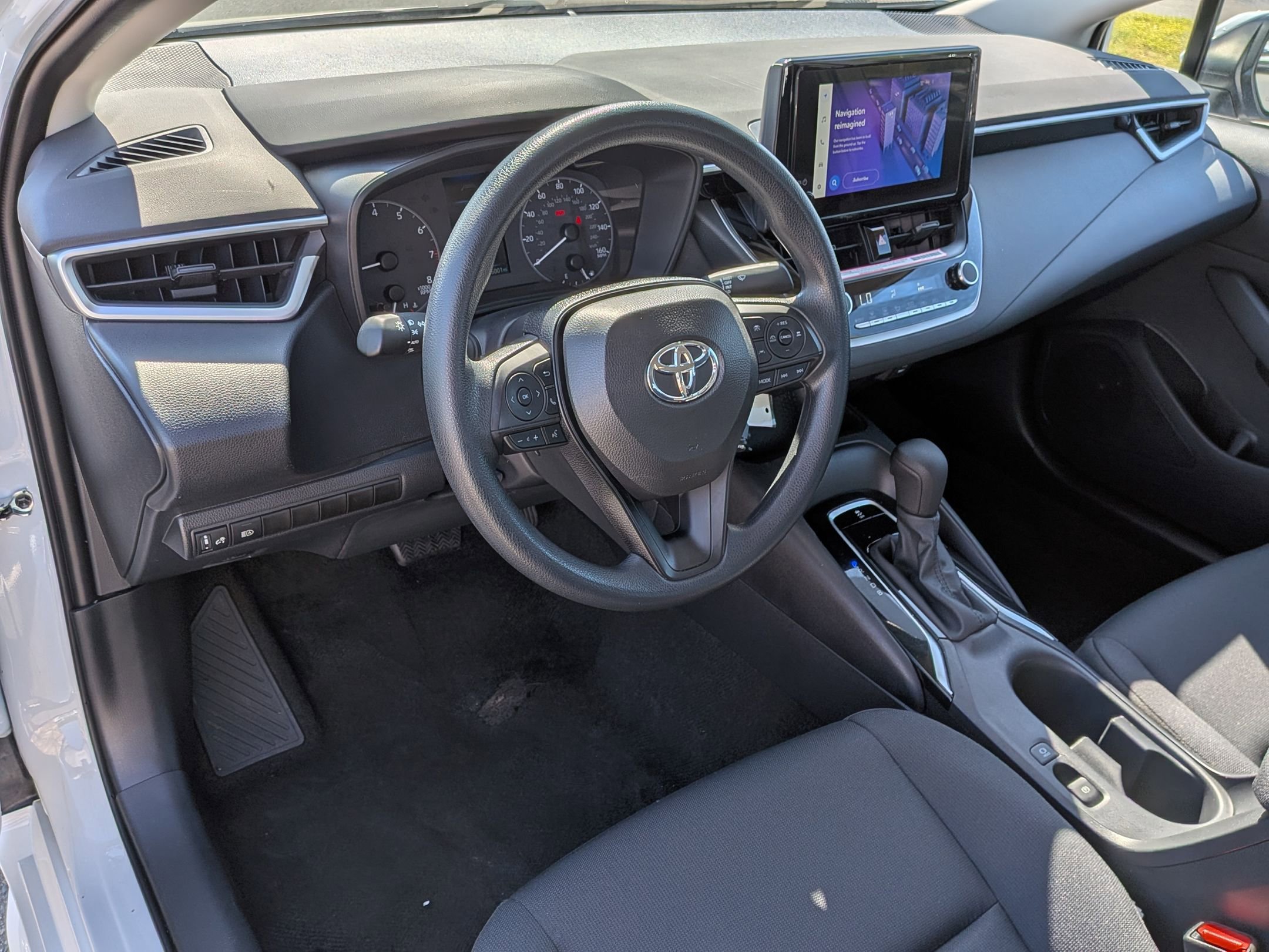 Used 2024 Toyota Corolla LE image 16