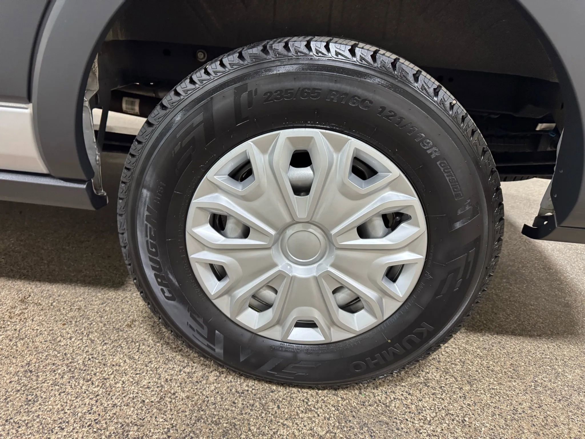 Used 2018 Ford Transit 250 148 Medium Roof image 69