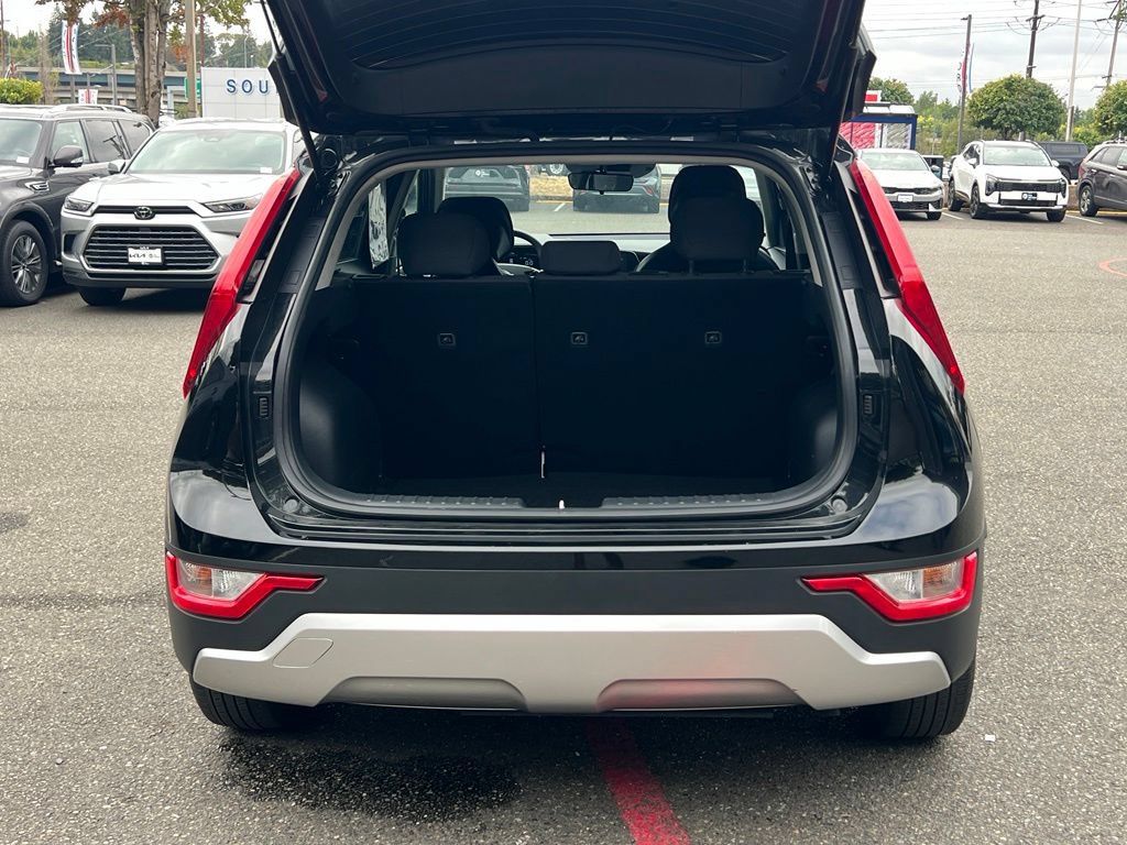 Certified 2025 Kia Niro LX FWD image 10