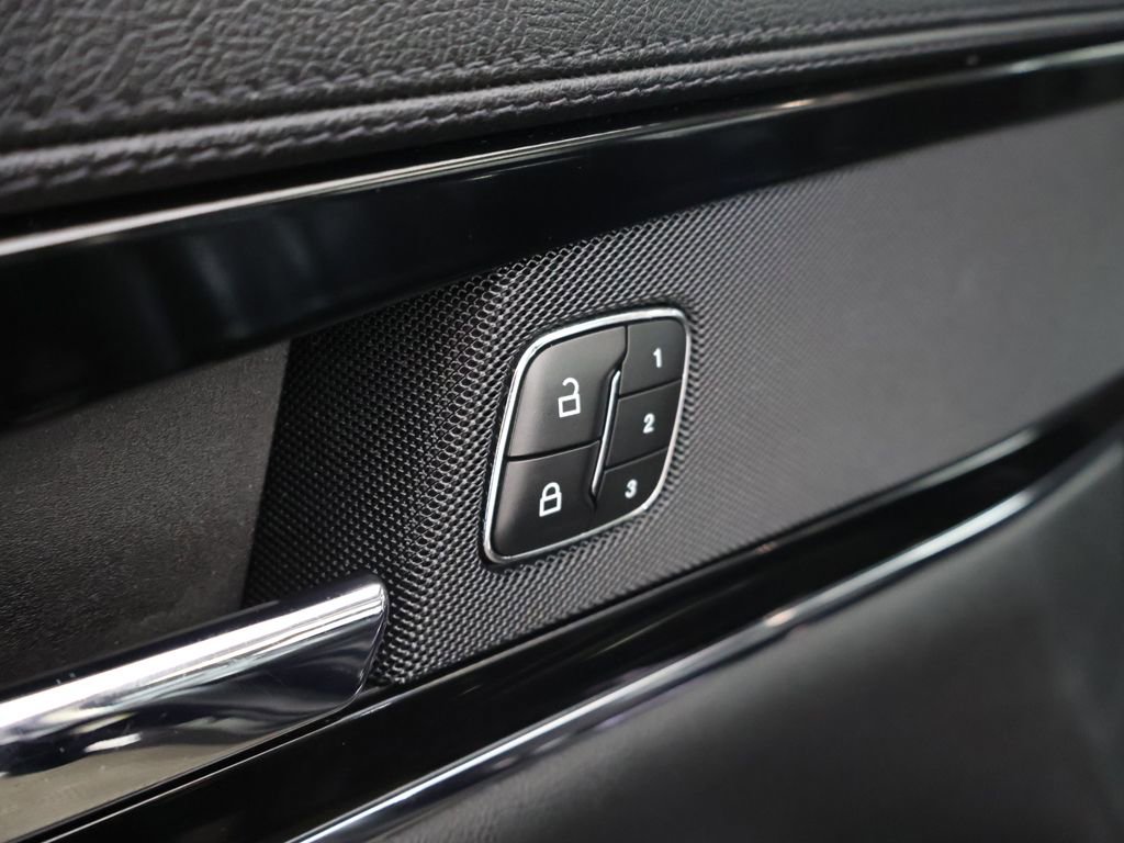 Used 2023 Lincoln Nautilus Reserve AWD/4WD image 38