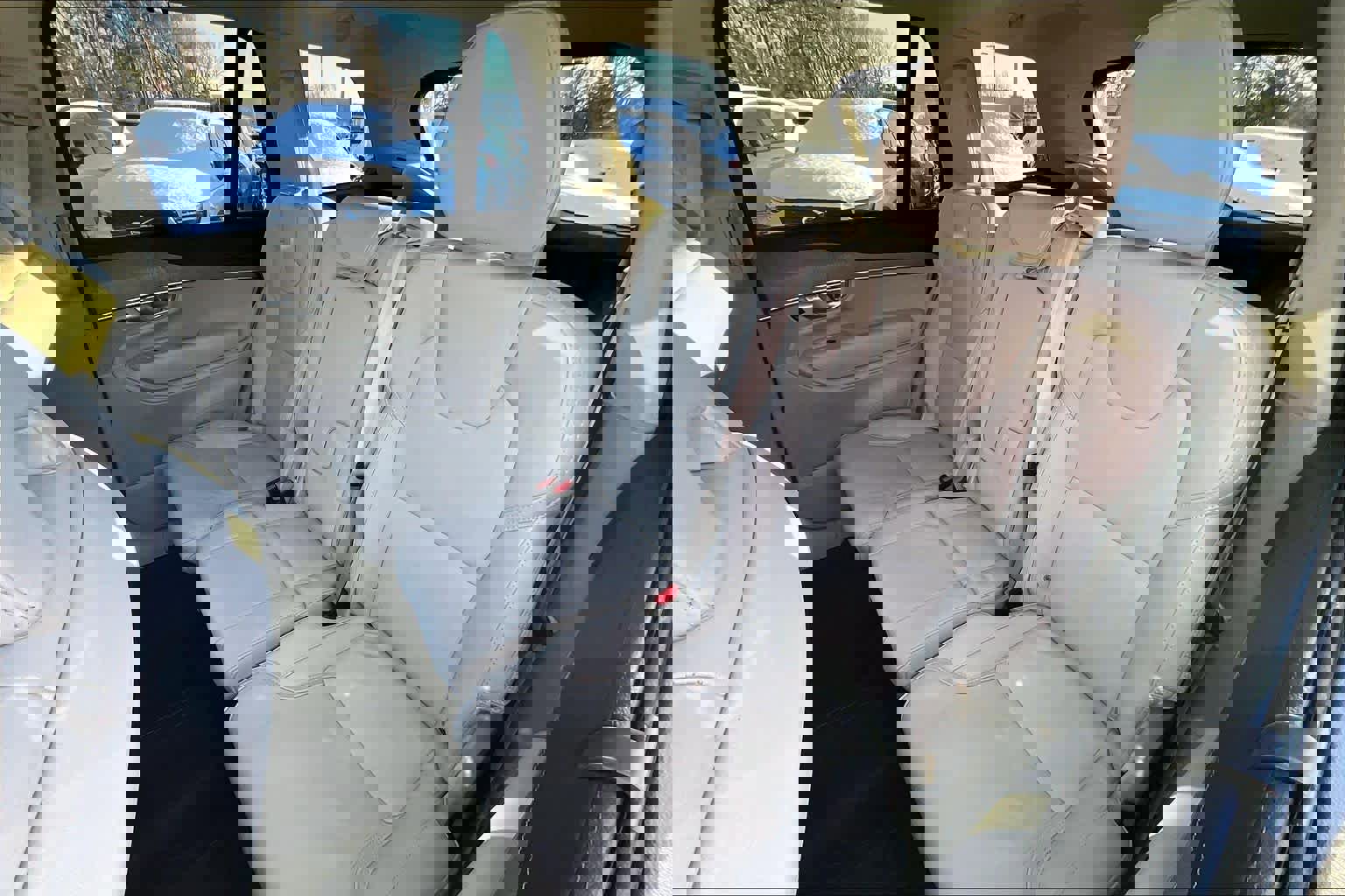 Certified 2024 Volvo XC90 B6 Ultimate w/ Protection Package Premier image 20