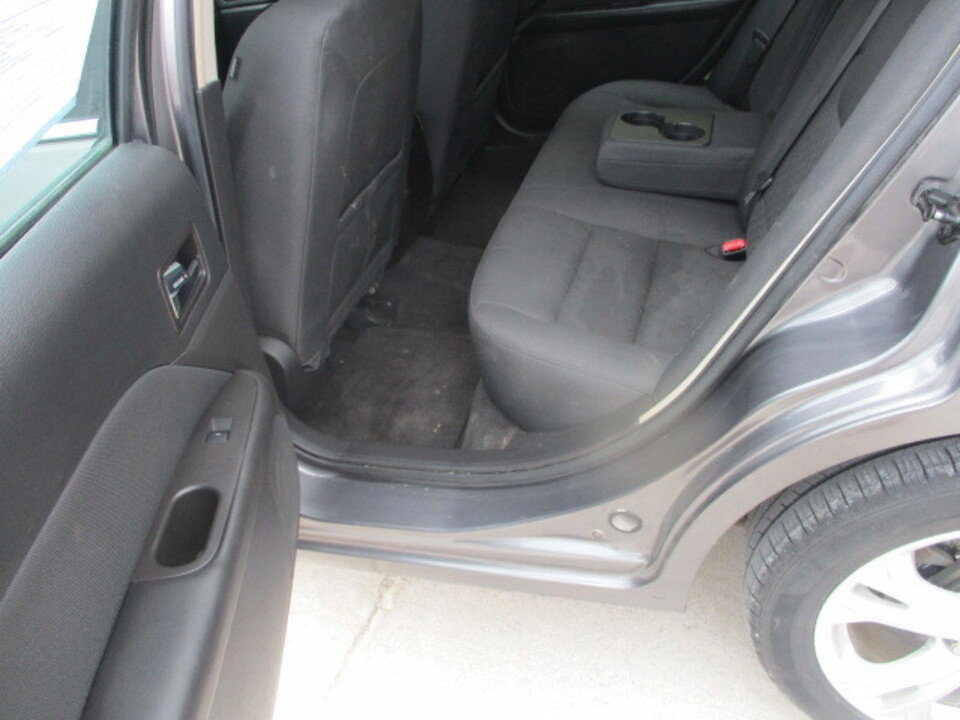 Used 2012 Ford Fusion SE image 8