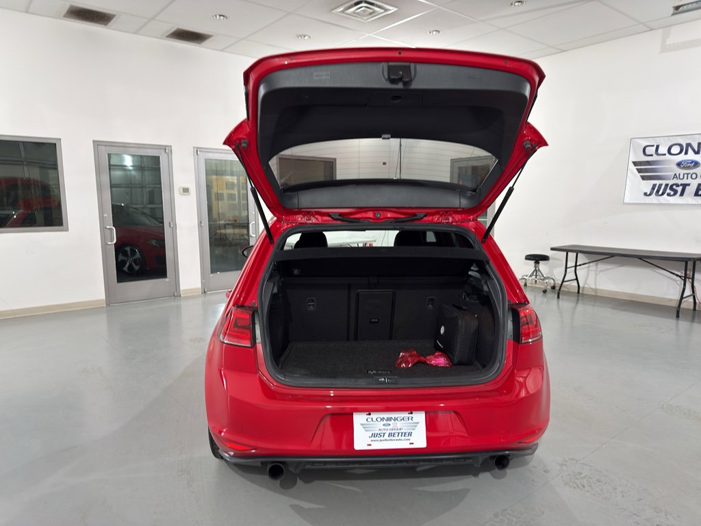 Used 2016 Volkswagen GTI SE image 9