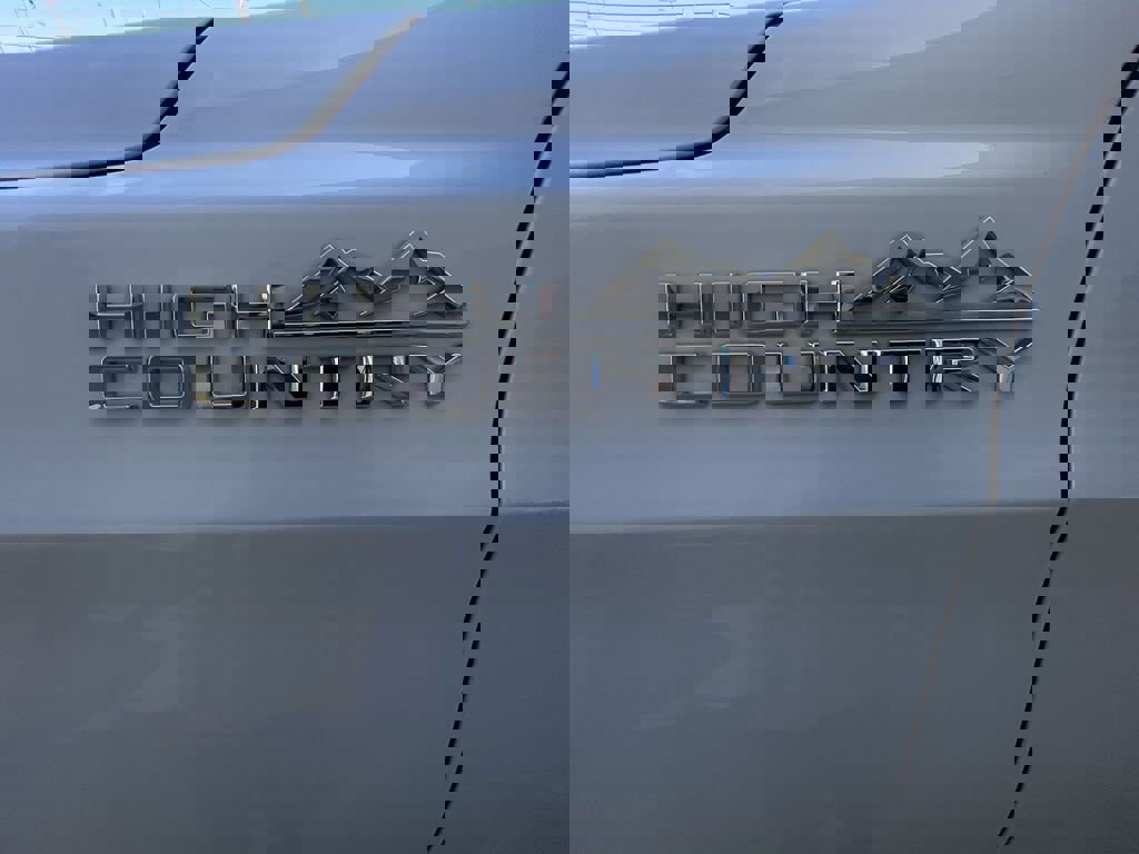 Certified 2024 Chevrolet Tahoe High Country w/ Advanced Technology Package image 32