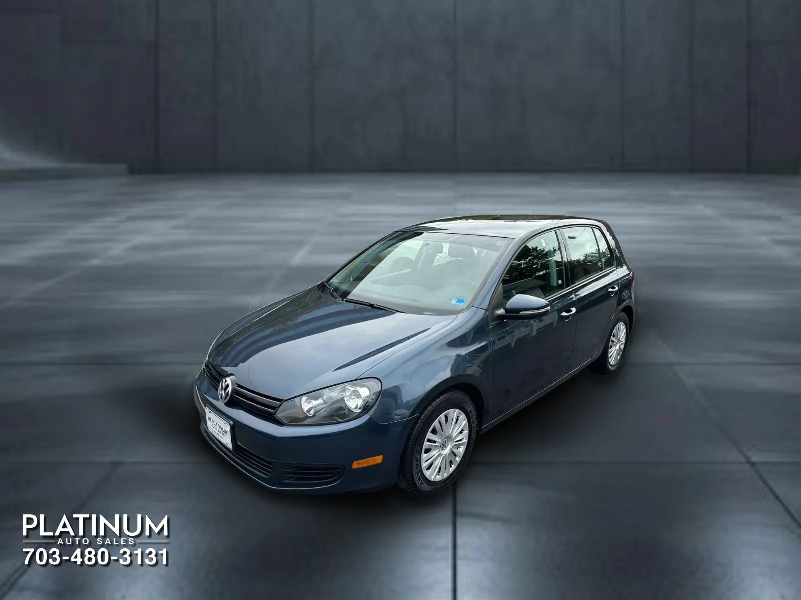 Used 2013 Volkswagen Golf 4-Door FWD image 6