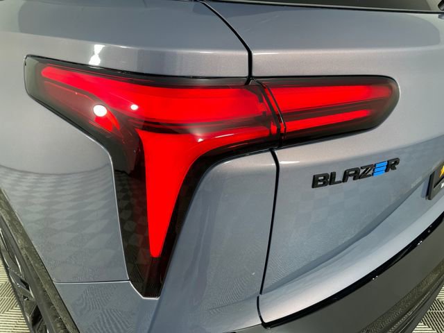 New 2026 Chevrolet Blazer EV RS image 17