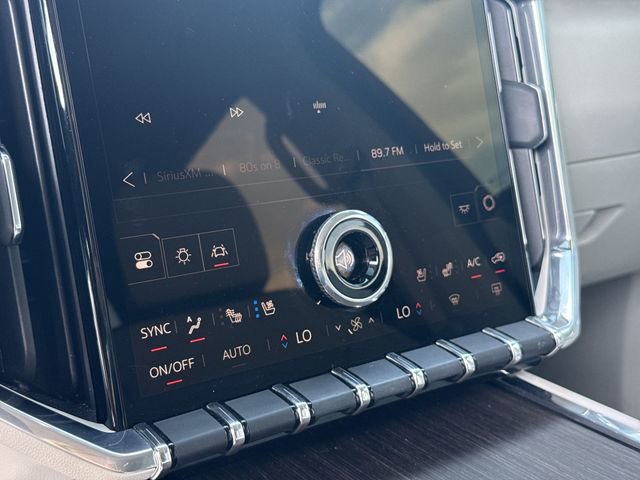 Used 2025 GMC Acadia Denali image 18