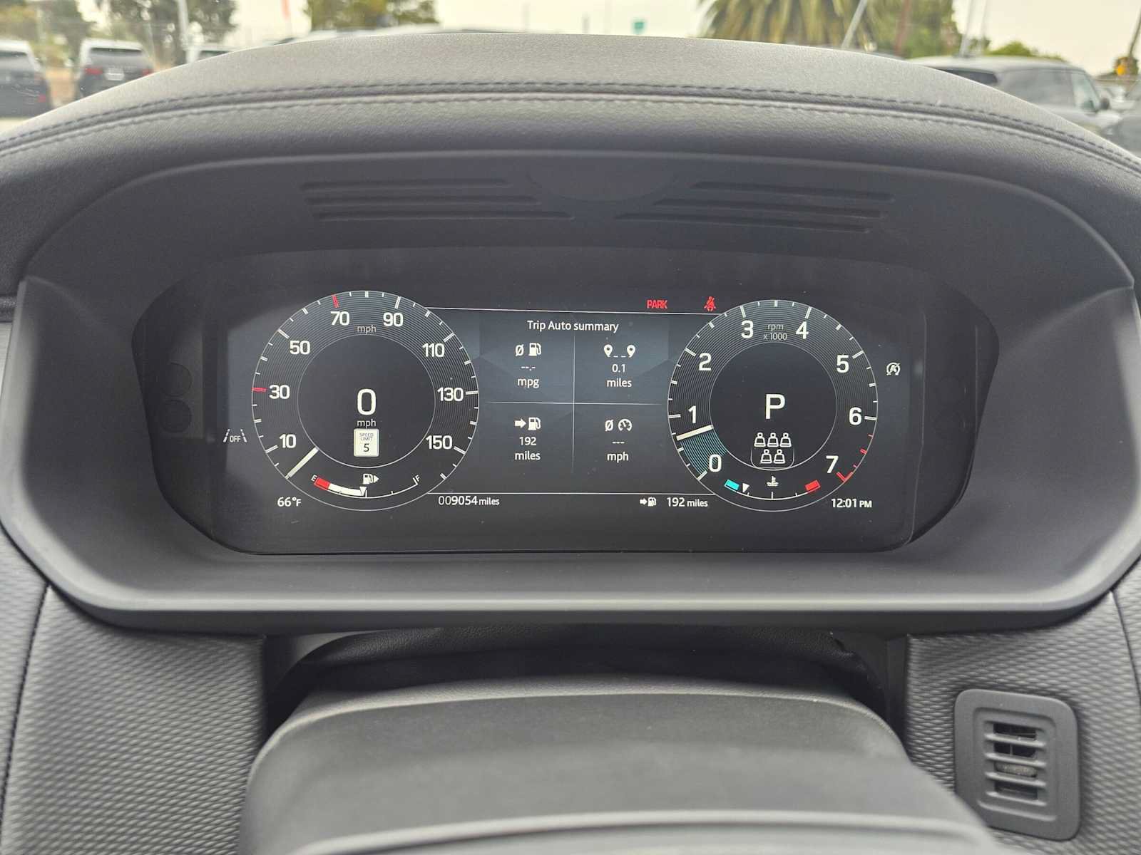 Used 2026 Land Rover Discovery Dynamic SE AWD/4WD image 27