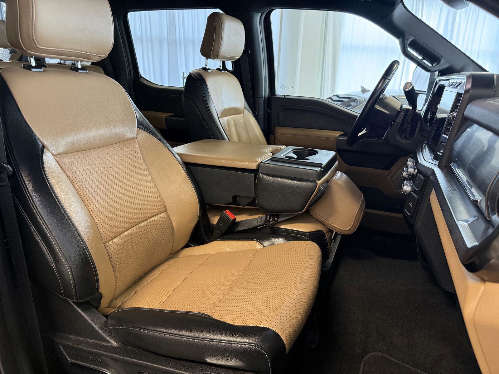 Used 2024 Ford F250 Lariat w/ Chrome Package image 26