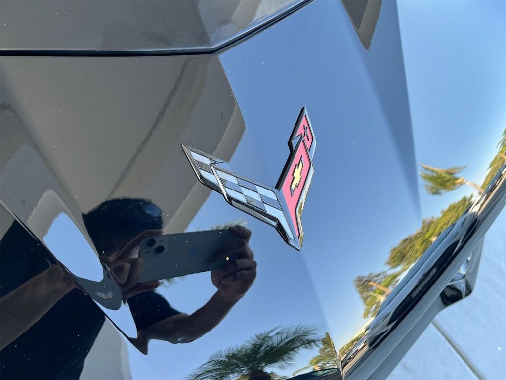 New 2025 Chevrolet Corvette E-Ray image 28