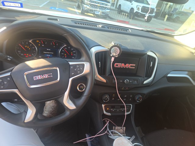 Used 2024 GMC Terrain SLE FWD image 6