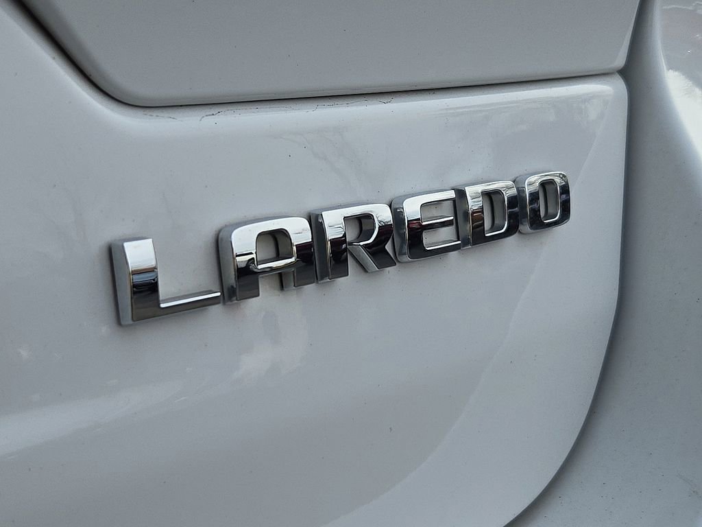 Used 2023 Jeep Grand Cherokee Laredo image 31