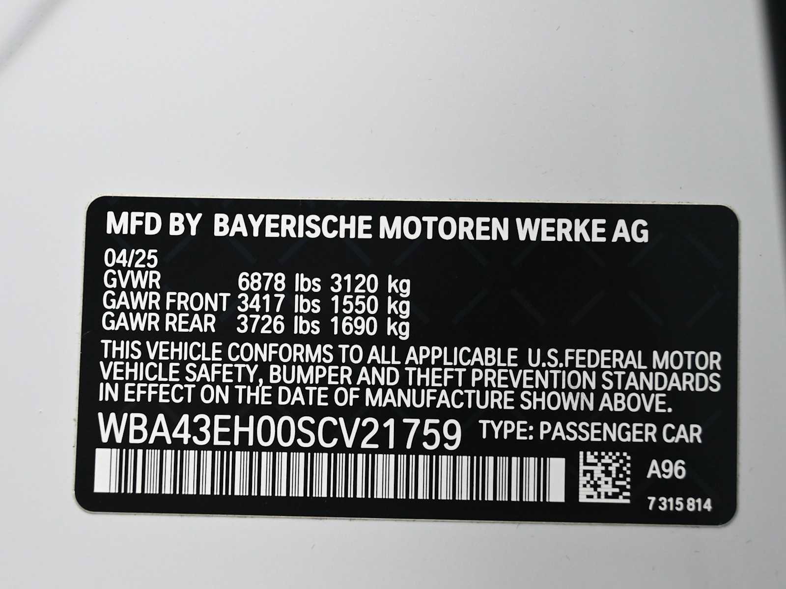 Used 2025 BMW 750e xDrive AWD/4WD image 11