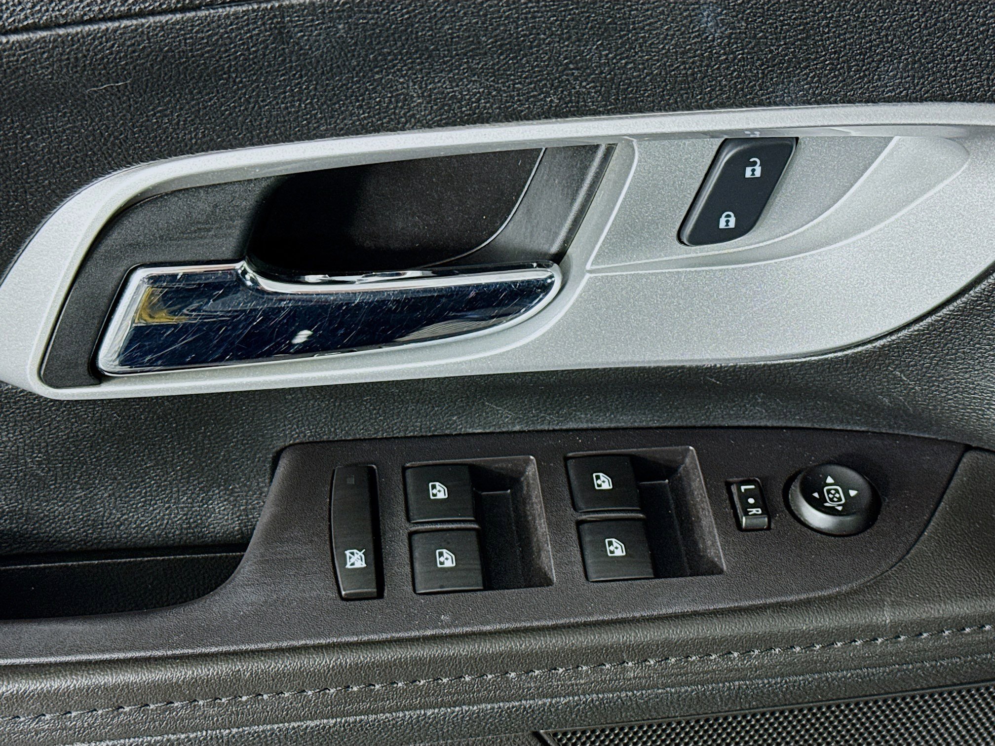 Used 2016 Chevrolet Equinox LT w/ Convenience Package image 22