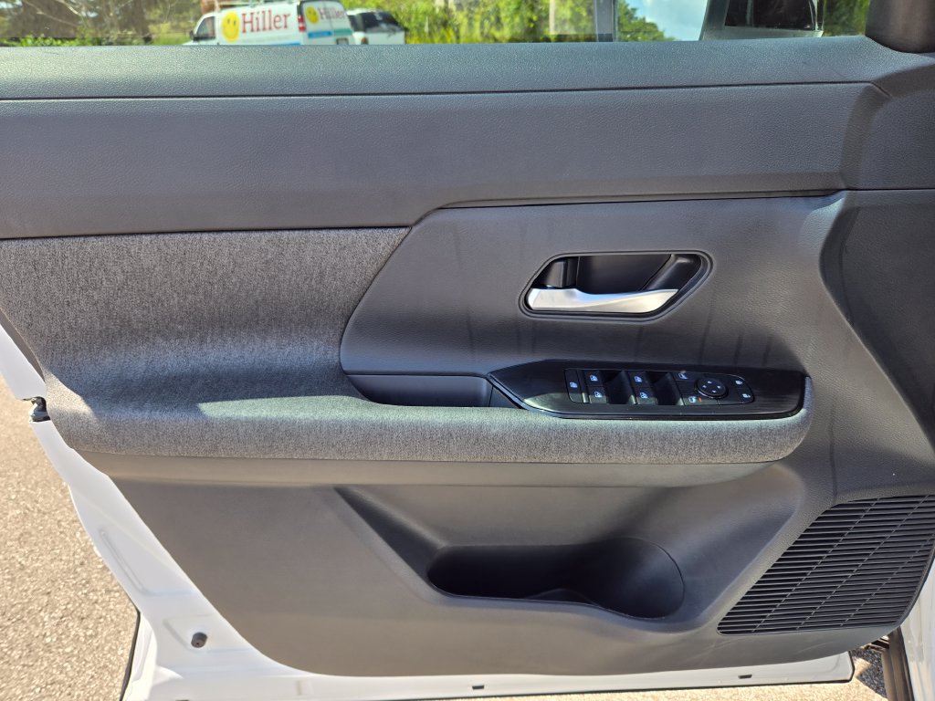New 2027 Nissan Kicks SV w/ Cold Weather Package FWD image 15