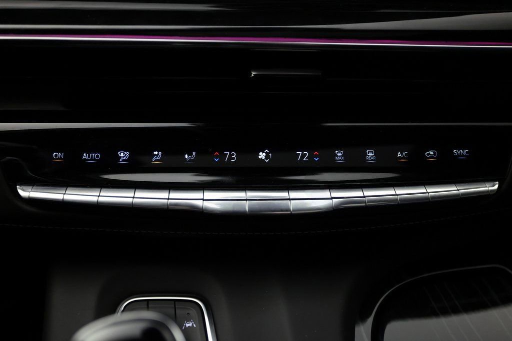 Used 2024 Cadillac Escalade V w/ LPO, ONYX Package image 34