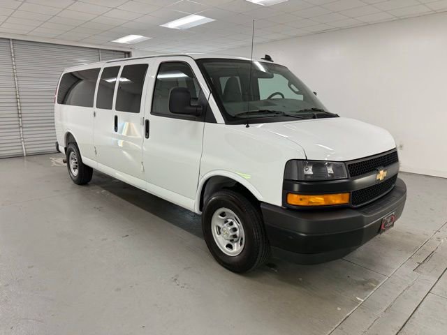 Used 2025 Chevrolet Express 3500 LS image 3