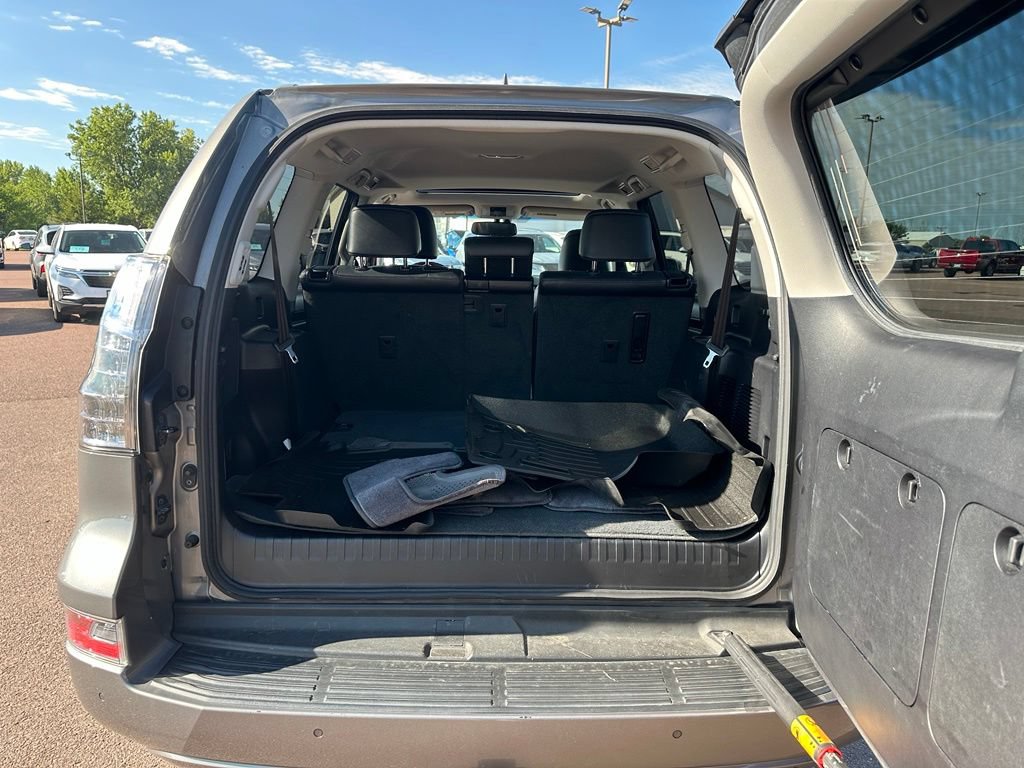 Used 2014 Lexus GX 460 Luxury AWD/4WD image 29