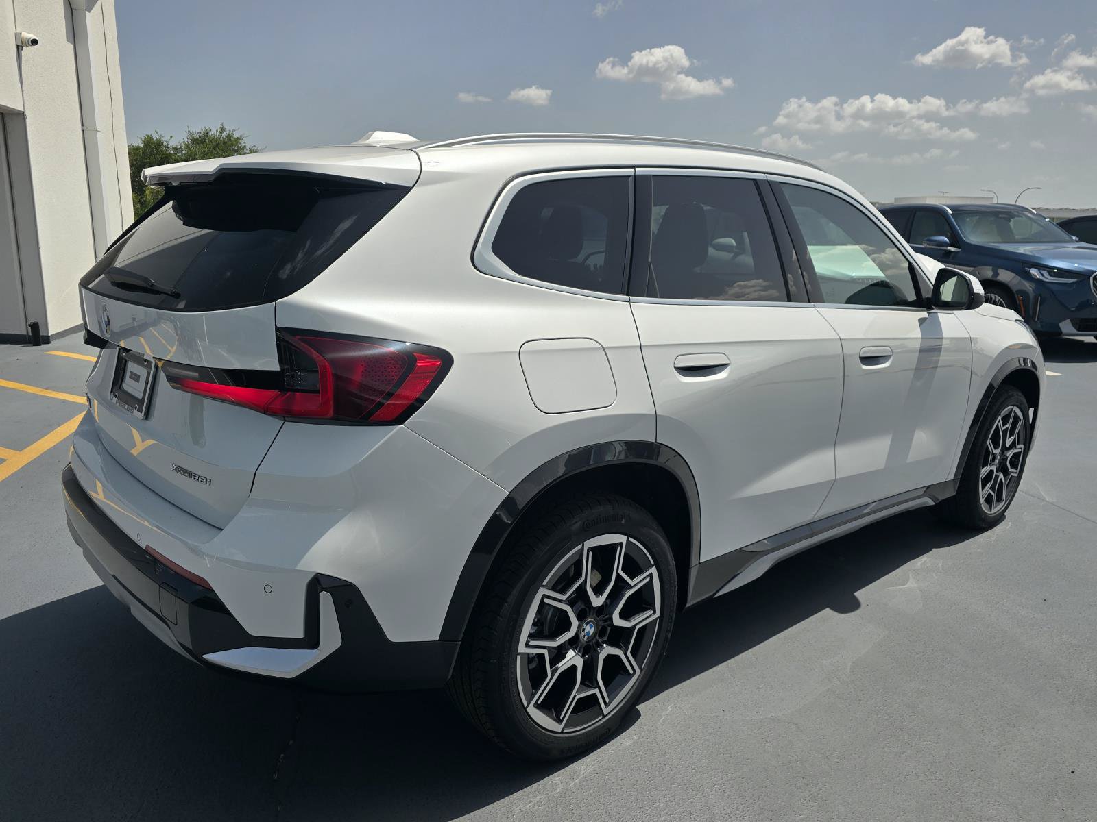 New 2026 BMW X1 xDrive28i w/ Convenience Package AWD/4WD image 8