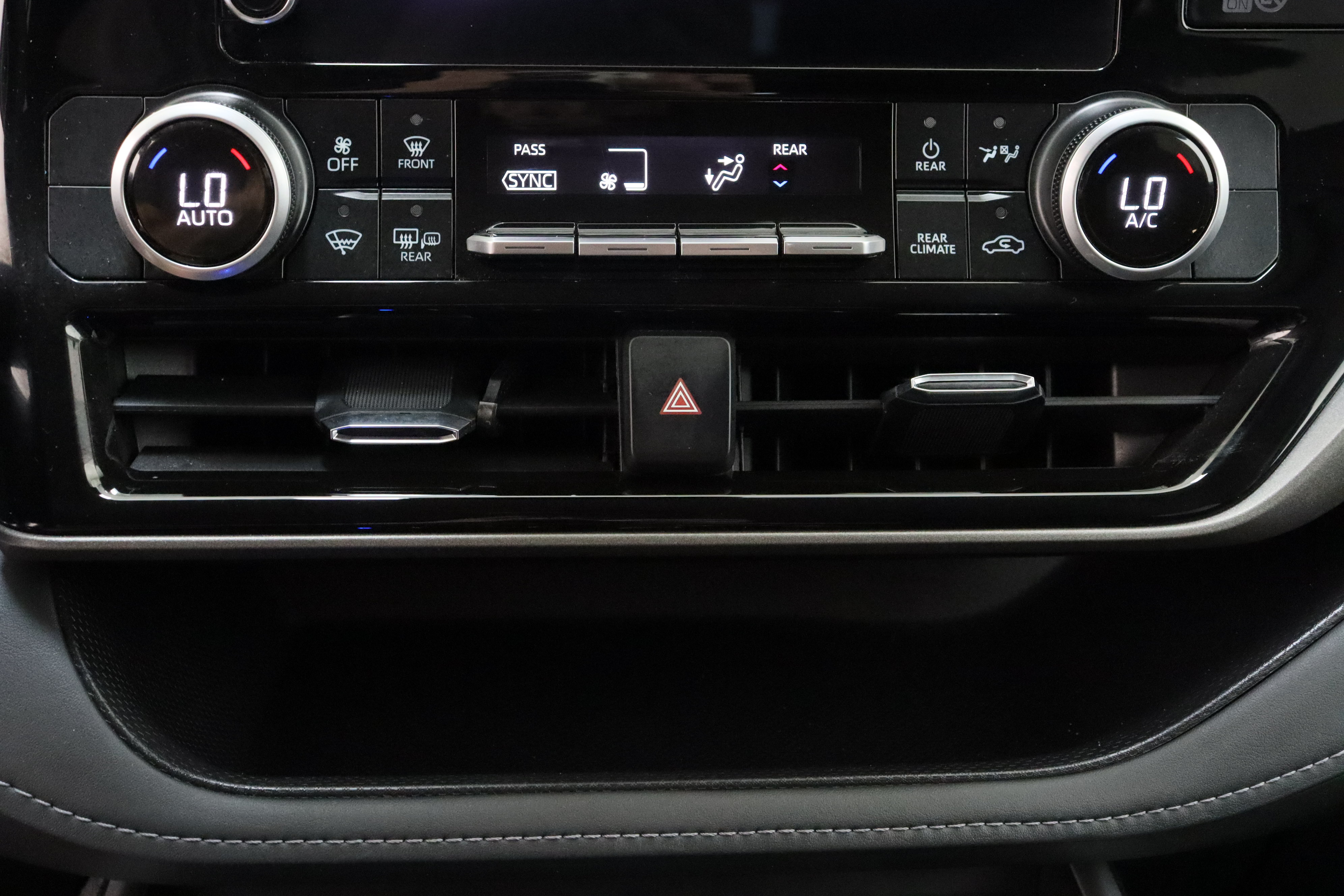 Certified 2025 Toyota Highlander LE FWD image 20