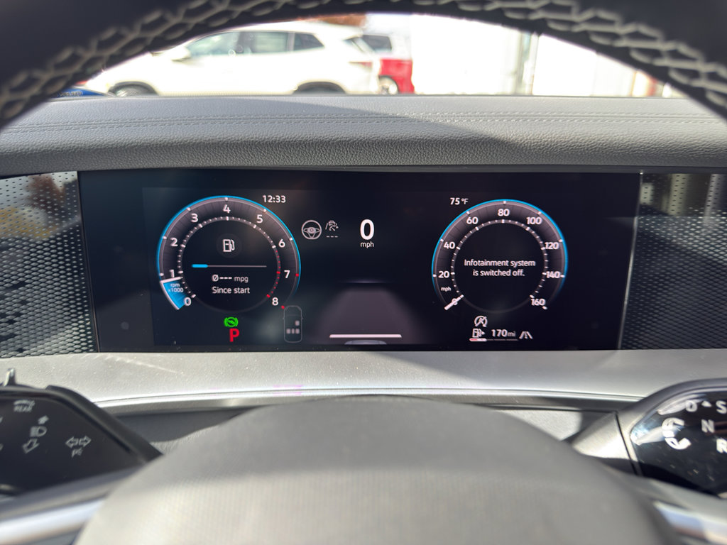 New 2026 Volkswagen Tiguan SE image 9