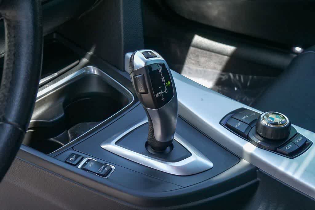 Used 2013 BMW 328i Sedan RWD image 17