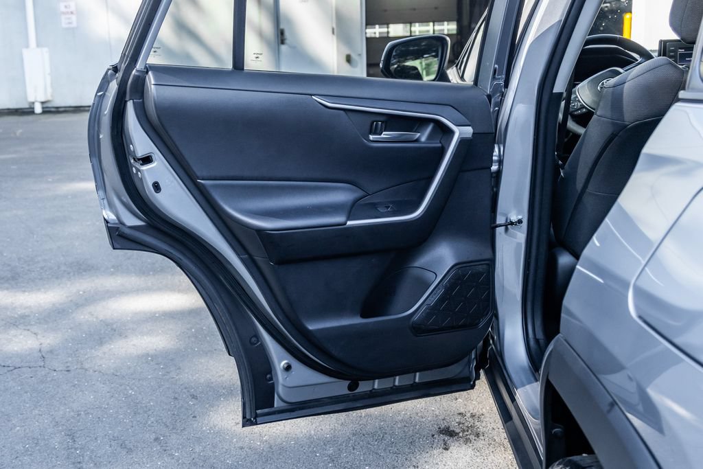 Used 2021 Toyota RAV4 XLE w/ XLE Grade Weather Package AWD/4WD image 22