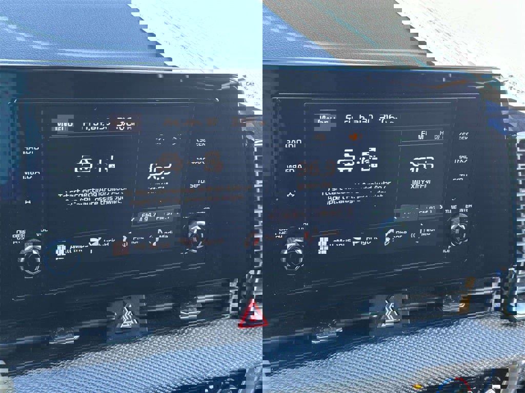 Used 2023 Kia Sportage LX image 20