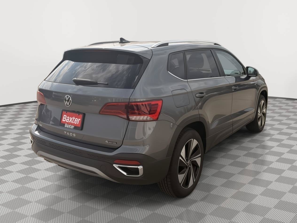 Certified 2024 Volkswagen Taos SE AWD/4WD image 12