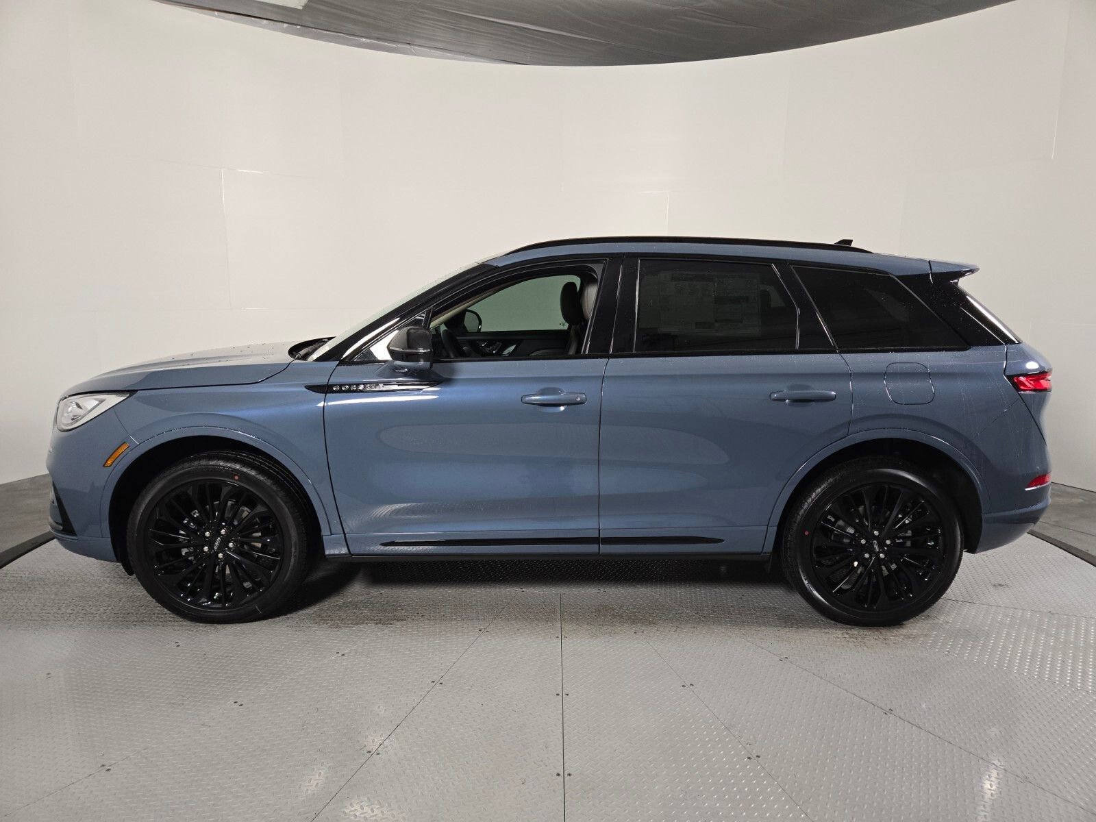 New 2026 Lincoln Corsair Reserve w/ Jet Appearance Package image 8