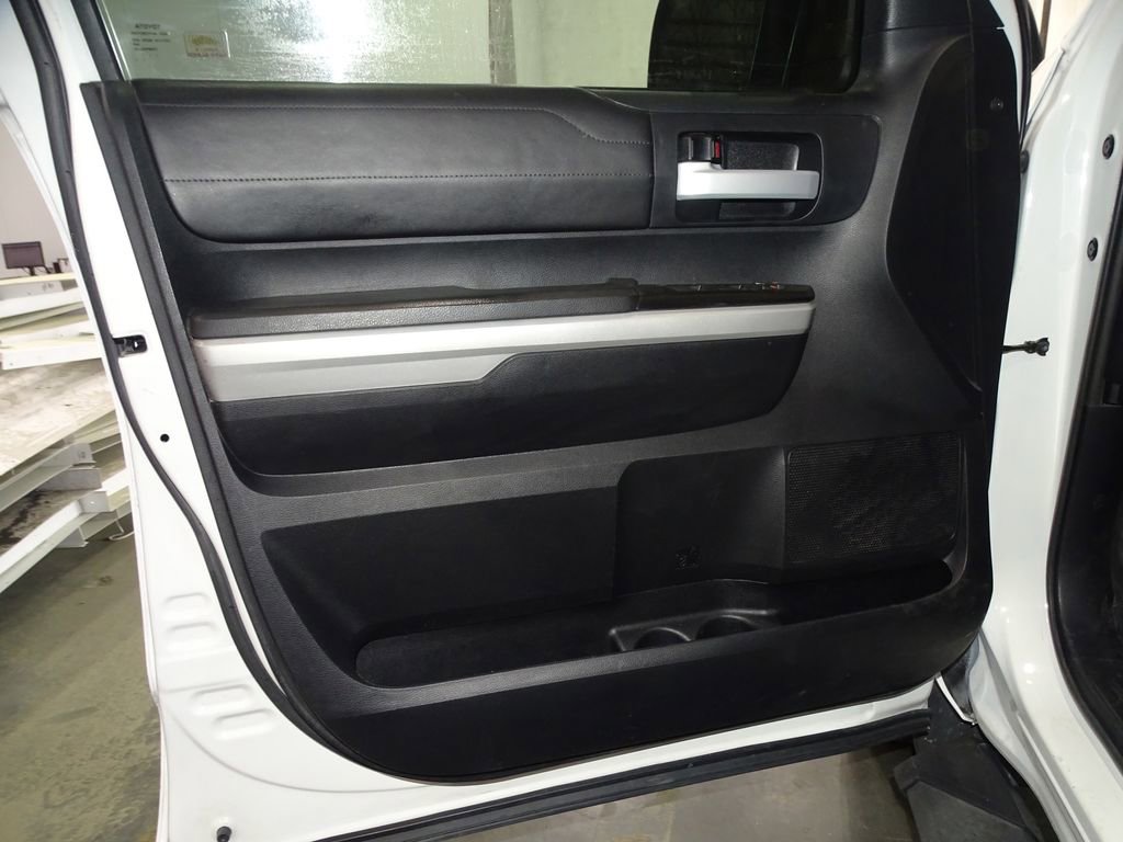 Used 2018 Toyota Tundra Limited image 17