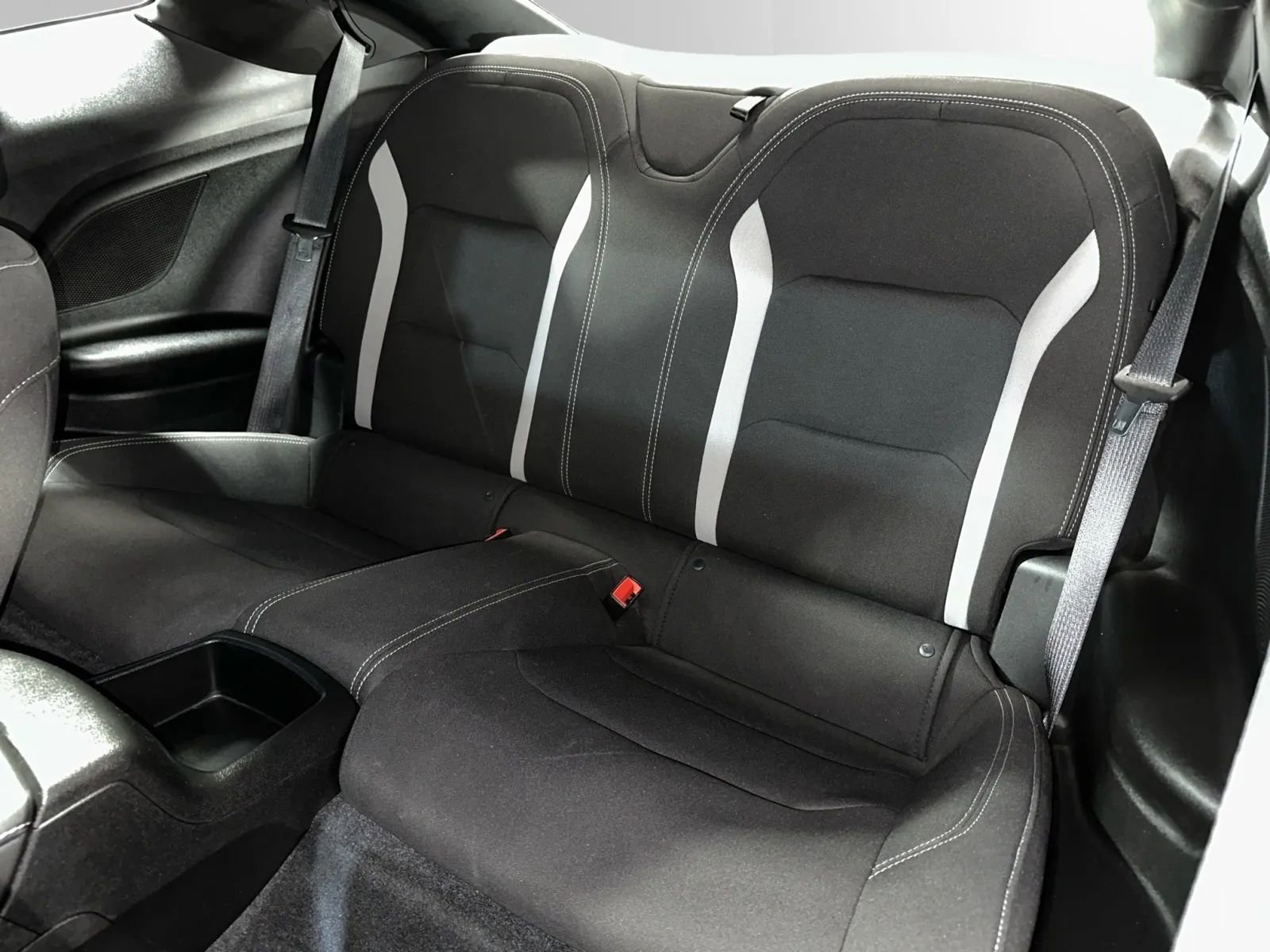 Used 2019 Chevrolet Camaro SS RWD image 17