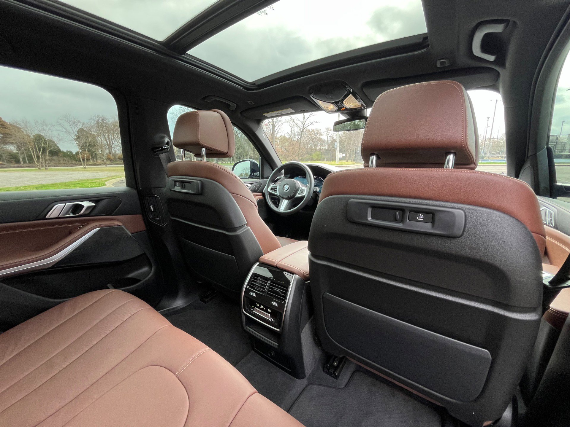 Used 2022 BMW X5 xDrive40i w/ M Sport Package image 18