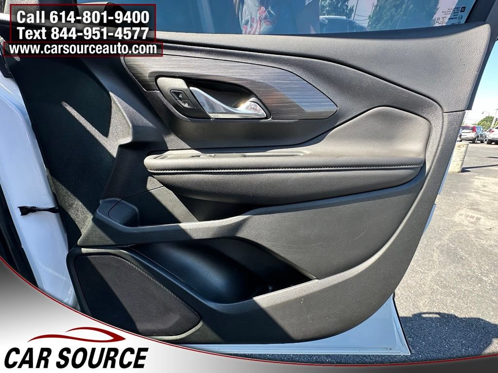 Used 2022 GMC Terrain SLE w/ Driver Convenience Package FWD image 27