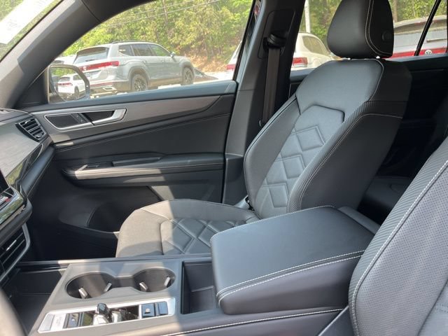 New 2026 Volkswagen Atlas Cross Sport SE FWD image 10