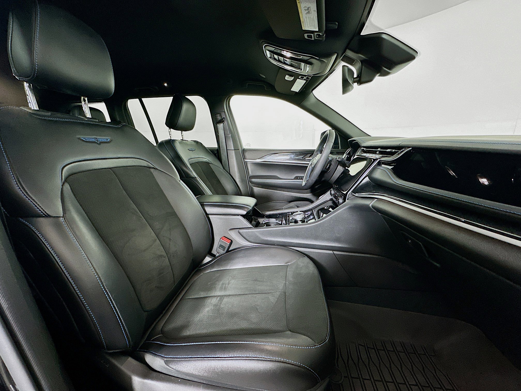 Used 2022 Jeep Grand Cherokee Trailhawk image 31